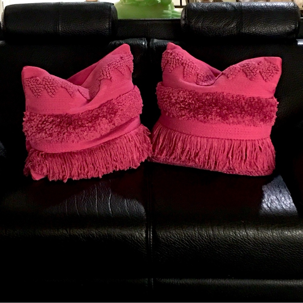 ❤️ MAGASCHONI ❤️ LUXURY HIGH END ACCENTS PILLOWS SET ( NWT ) .